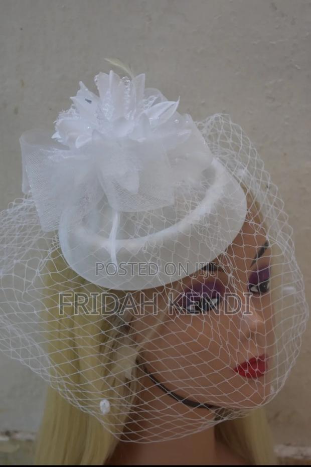 Fascinator - thumbnail 3