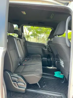 Toyota Esquire 2018 White