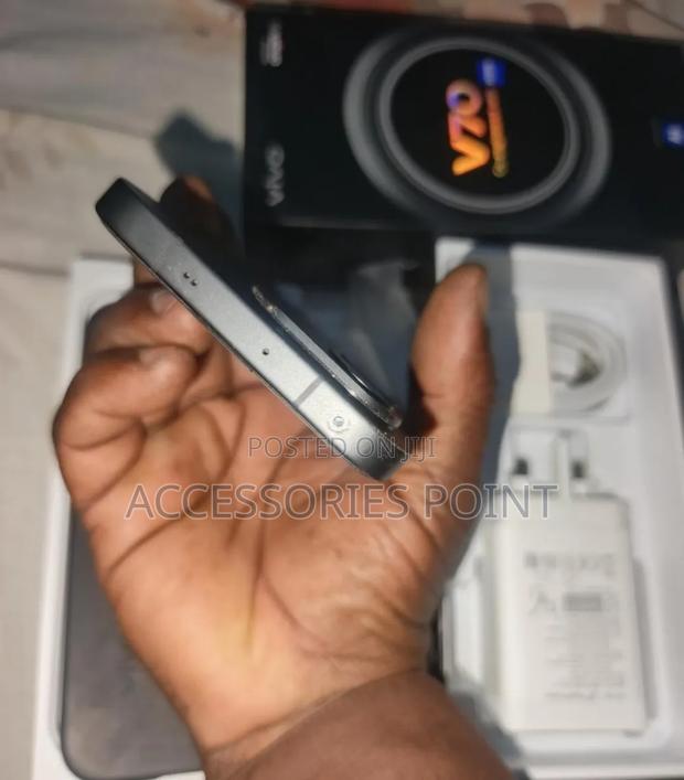 Vivo V70 512 GB Black - thumbnail 2