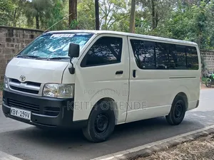 Toyota HiAce 2005 White