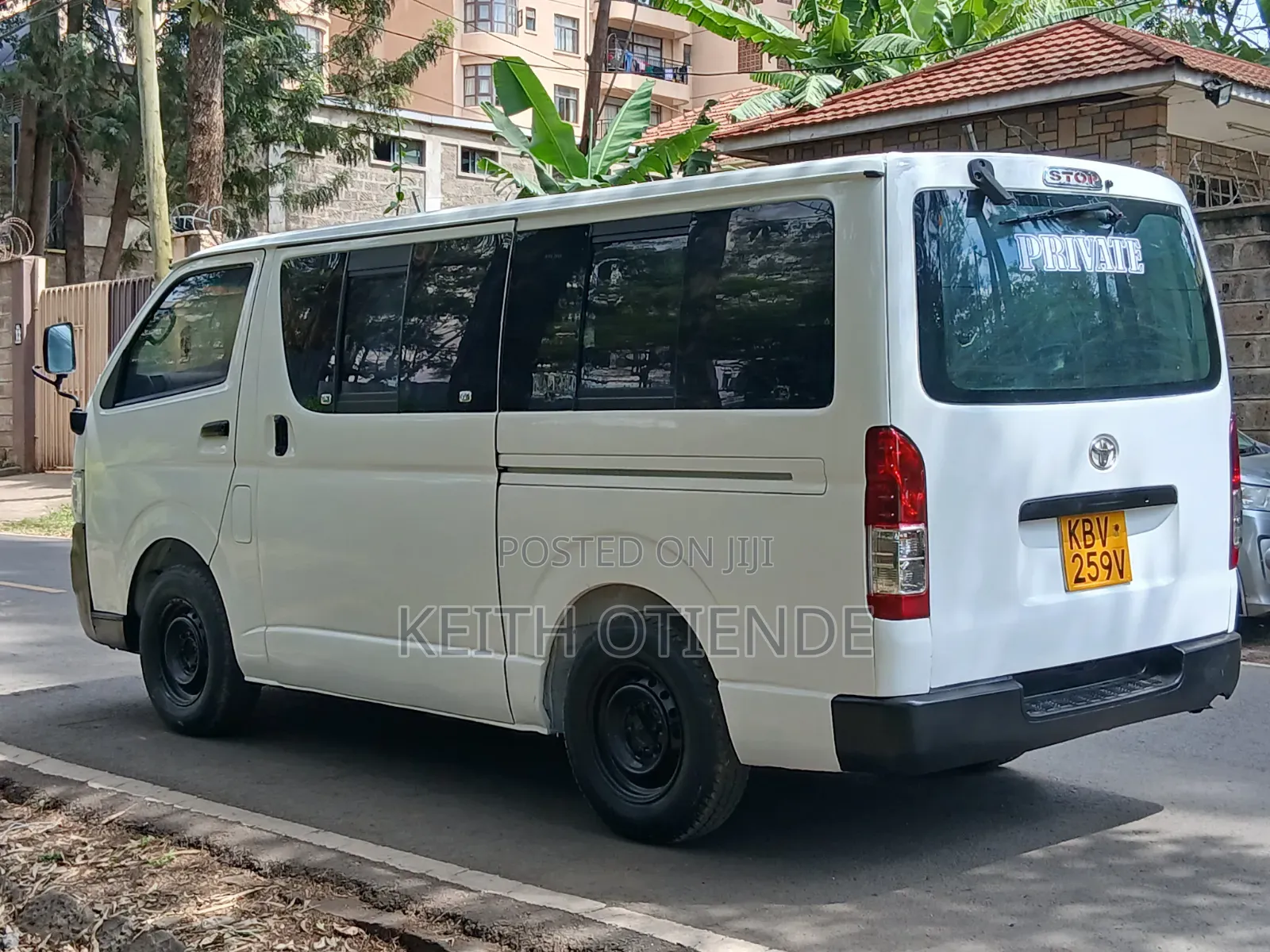Toyota HiAce 2005 White