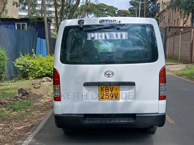 Toyota HiAce 2005 White - thumbnail 5