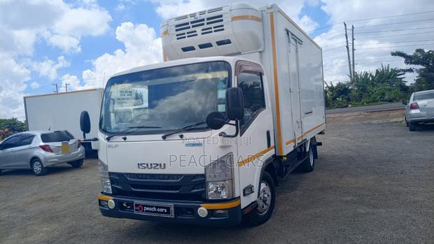 Isuzu Elf 2016