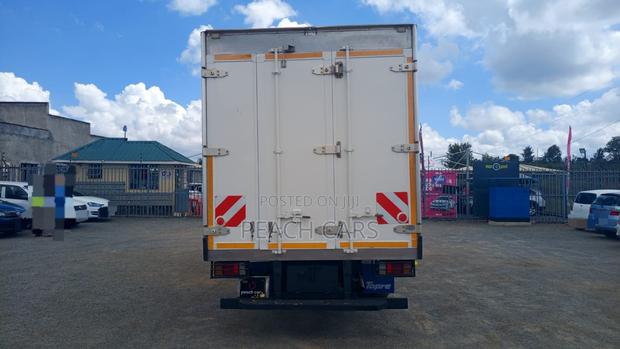 Isuzu Elf 2016 - thumbnail 2