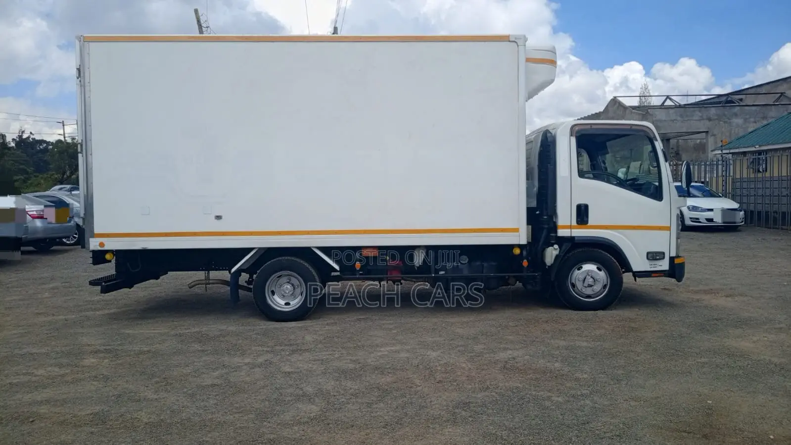Isuzu Elf 2016