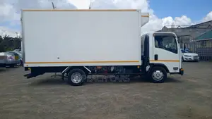 Isuzu Elf 2016