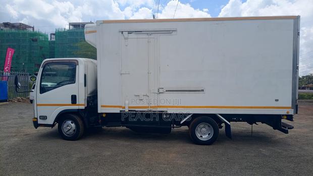 Isuzu Elf 2016 - thumbnail 8
