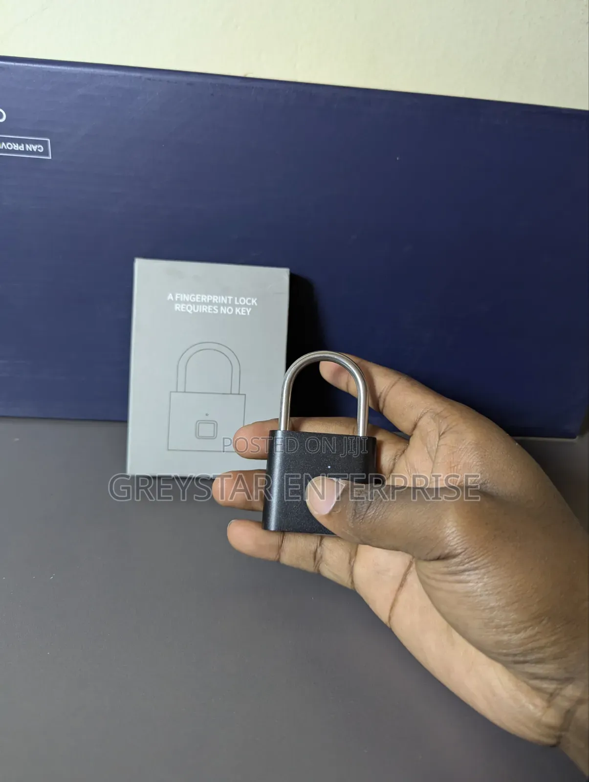 Smart Padlock Waterproof Fingerprints Rechargeable Intelligent Locks