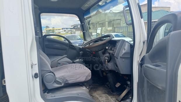 Isuzu Elf 2016 - thumbnail 10