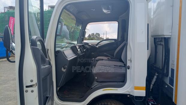Isuzu Elf 2016 - thumbnail 12