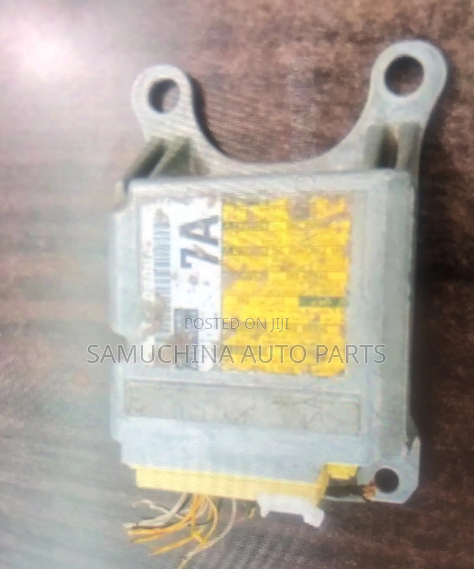 SRS Unit/ Airbag Computer Toyota Axio 141