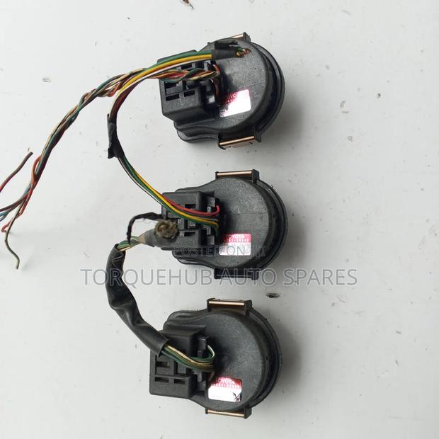 Toyota Crown Majesta Suspension Sensor - thumbnail 2