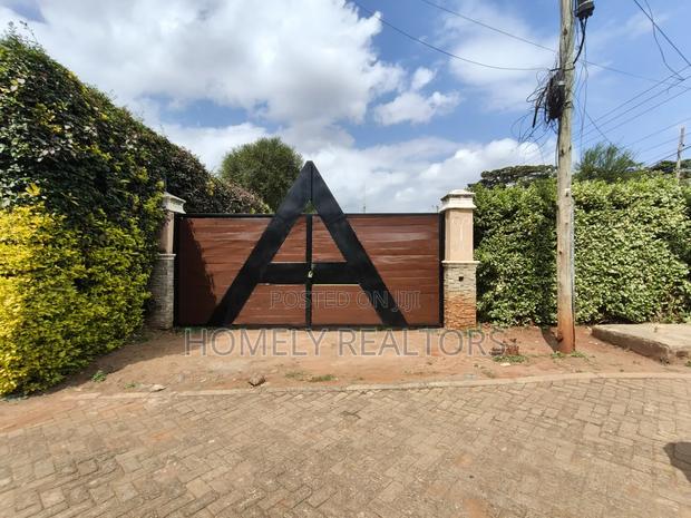 Large Eghth Acre Gated and Fenced Plot for Sale in Kerarapon Drive