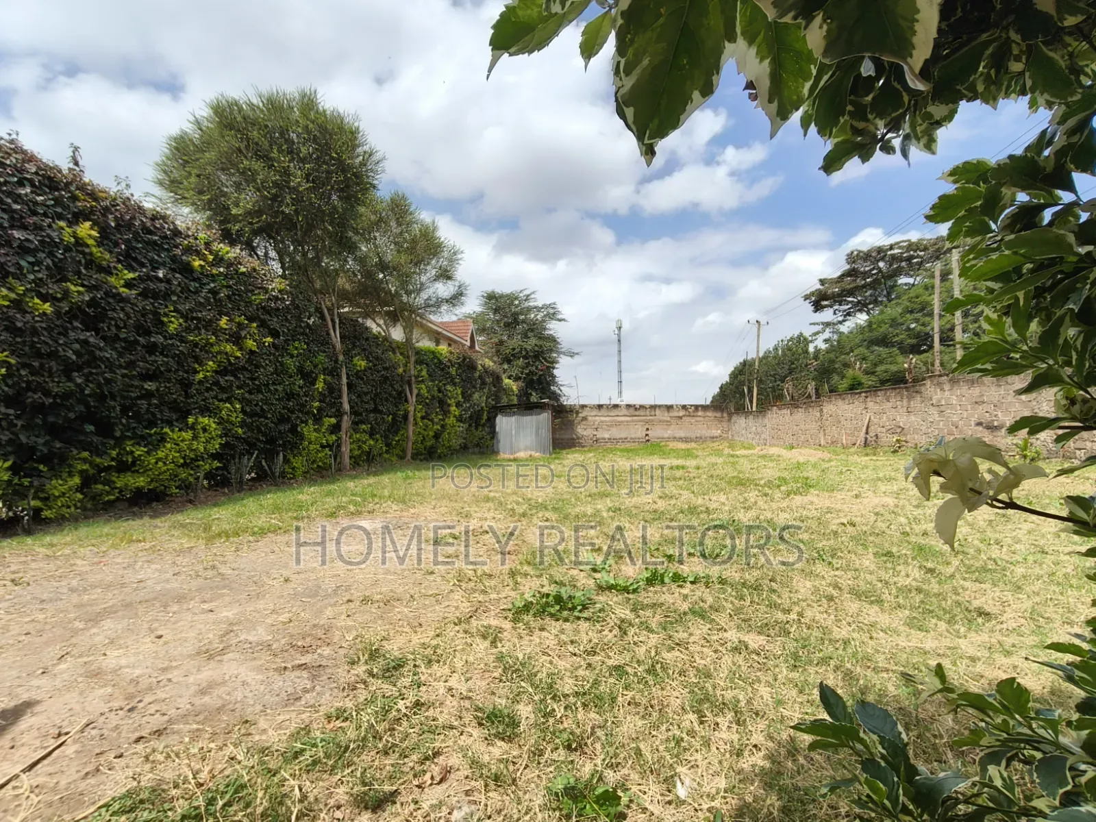 Large Eghth Acre Gated and Fenced Plot for Sale in Kerarapon Drive