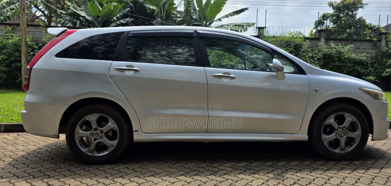 Honda Stream 2009 Silver