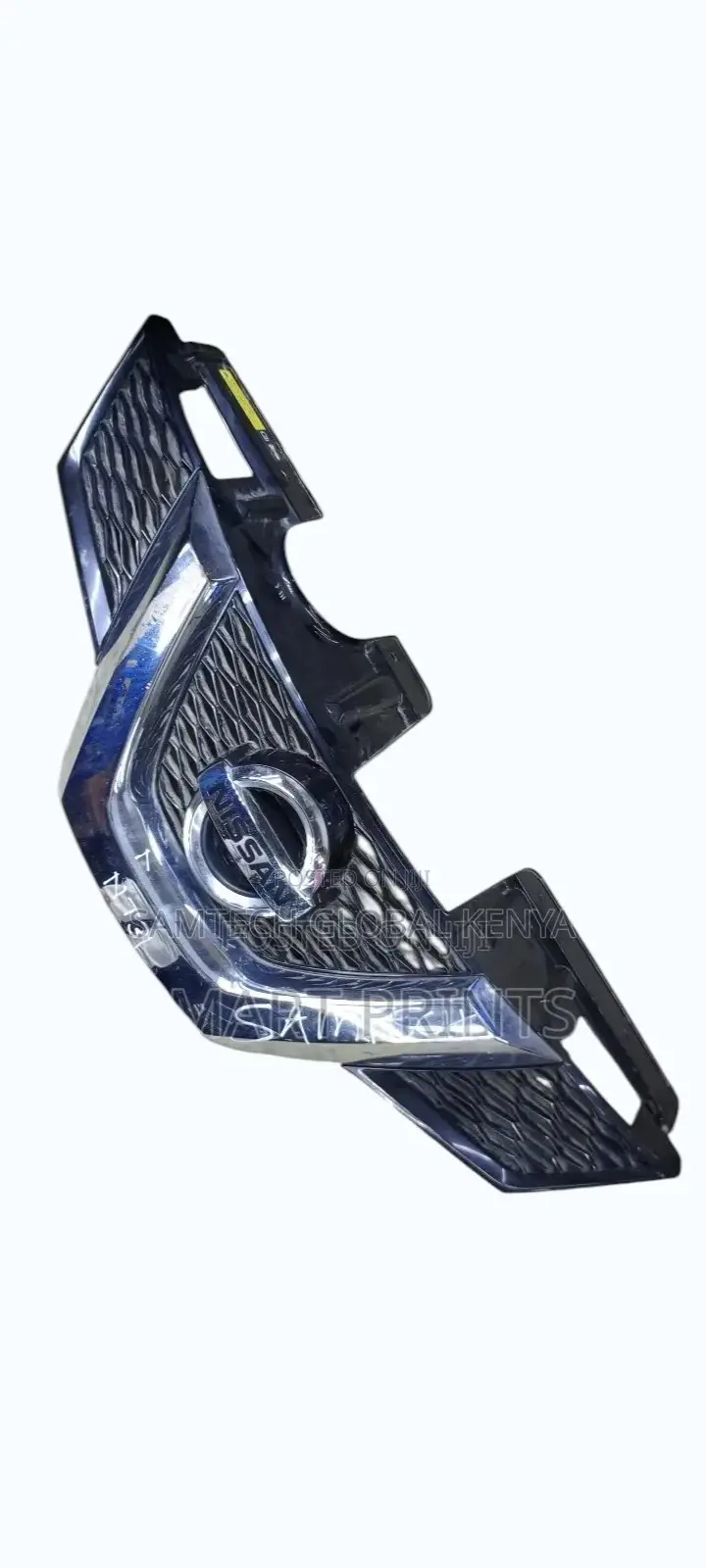Nissan Nt 31 Grill Available