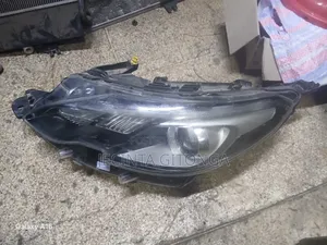 Peugeot 2008 Headlight
