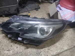 Peugeot 2008 Headlight