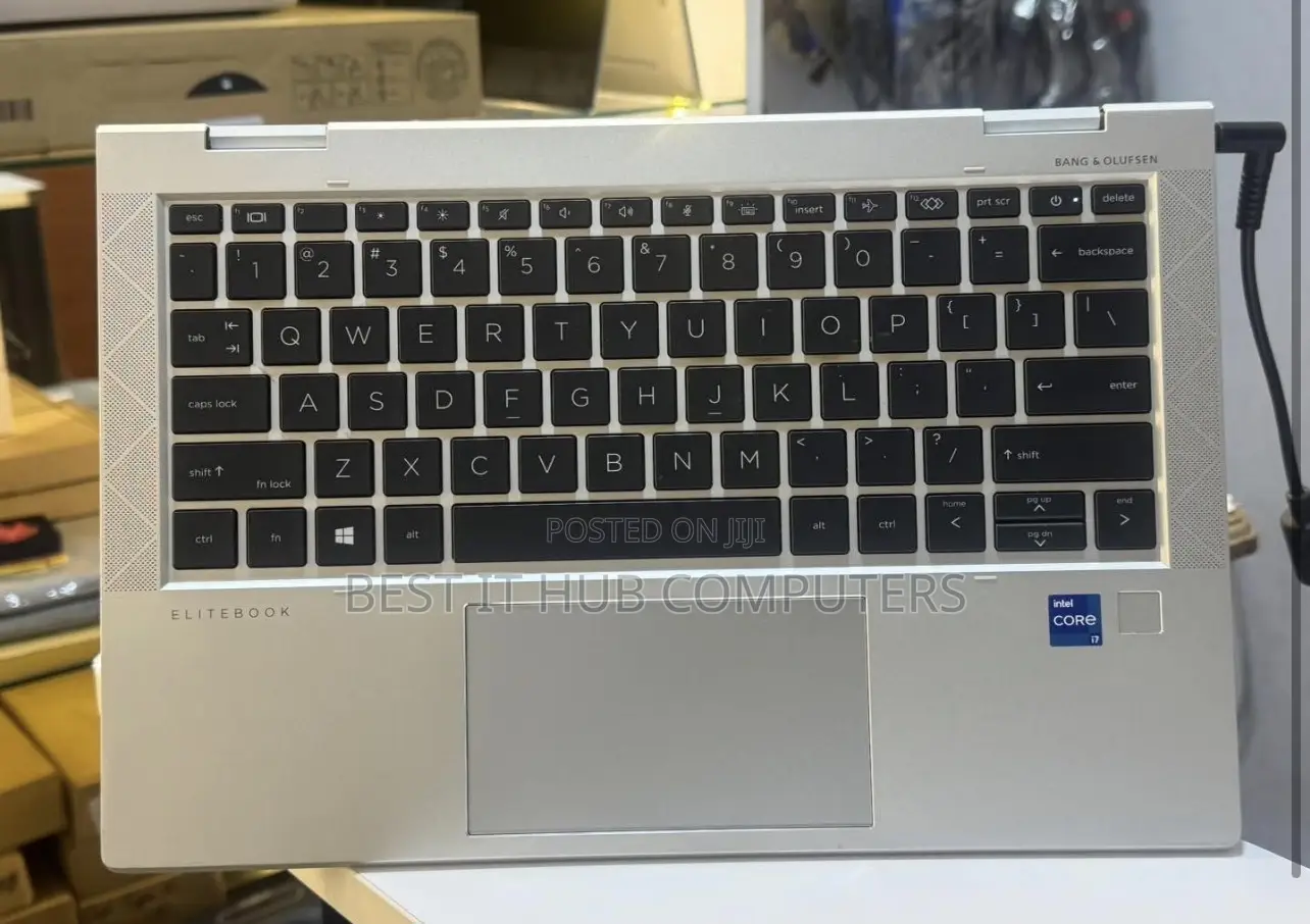Laptop HP EliteBook 830 G8 16GB Intel Core i7 SSD 512GB