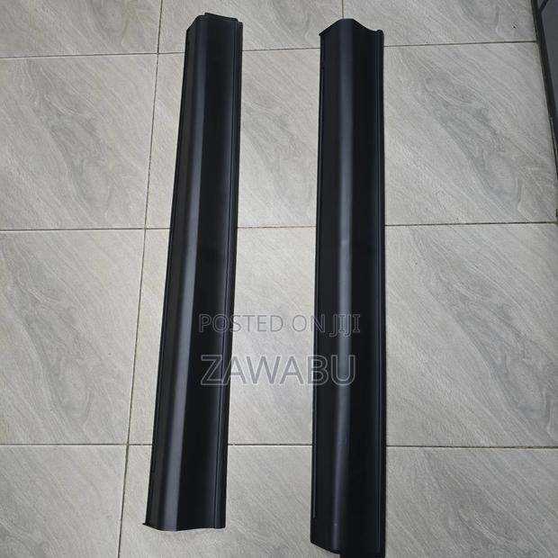 Mazda Cx-5 2017 on Front Door Moulding