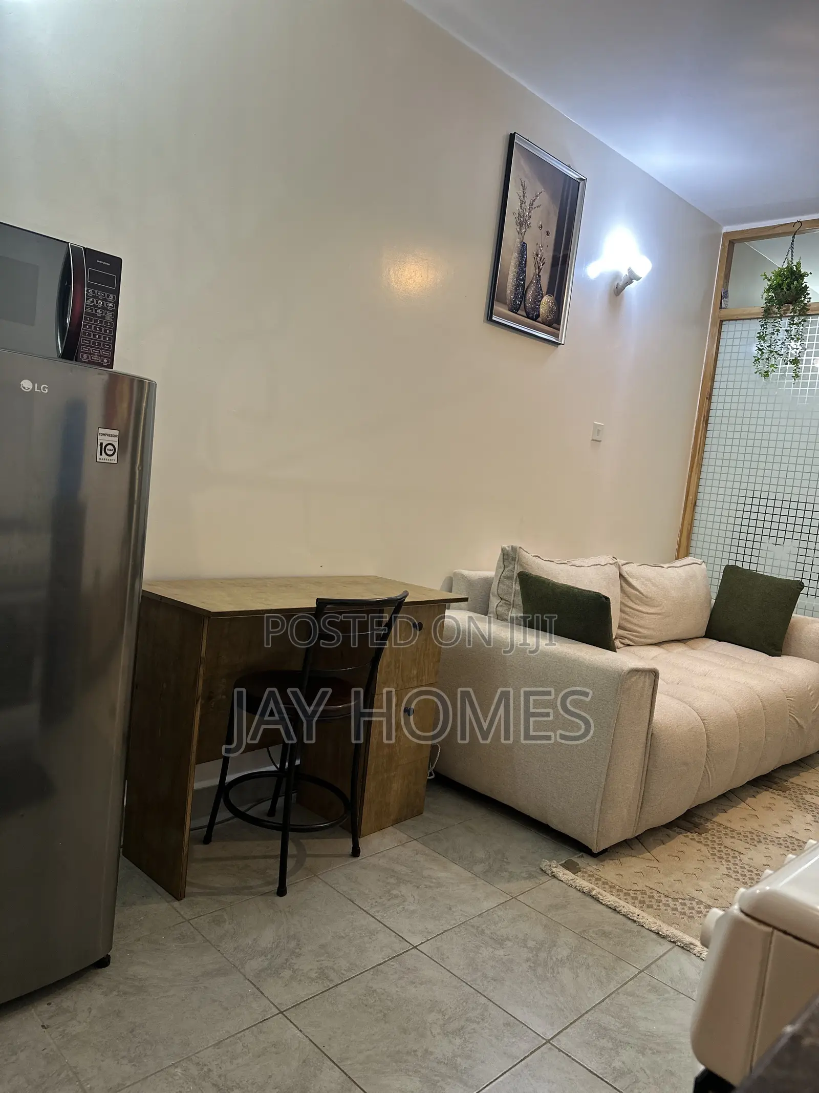 Cozy Studio Near Karen | Pool, Wifi Parking