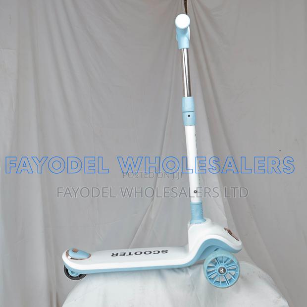 Kids Adjustable 3-Wheel Scooter – Blue White