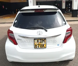 Toyota Vitz 2016 White