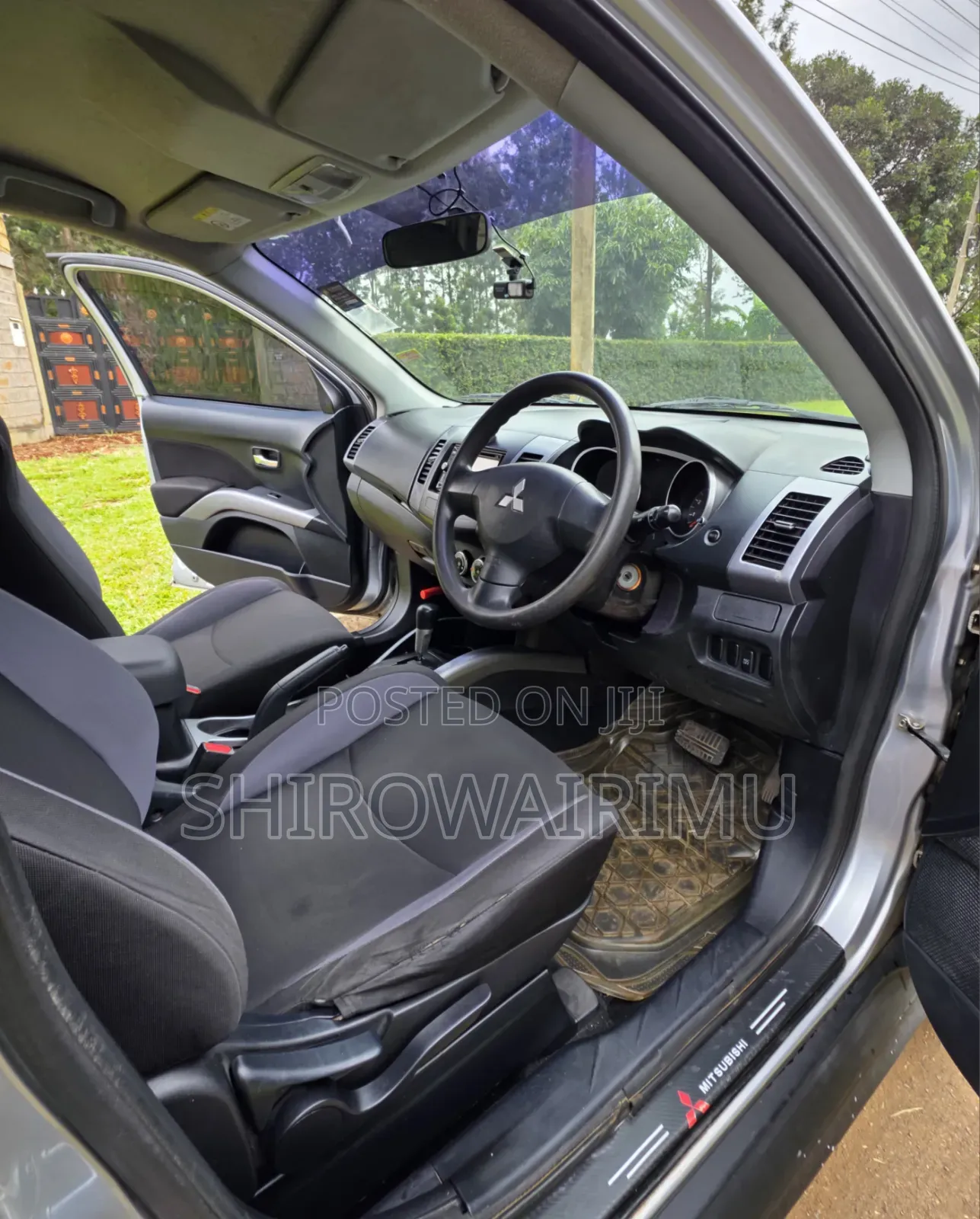Mitsubishi Outlander 2010 Silver
