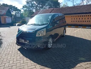 Toyota Noah 2010 Black