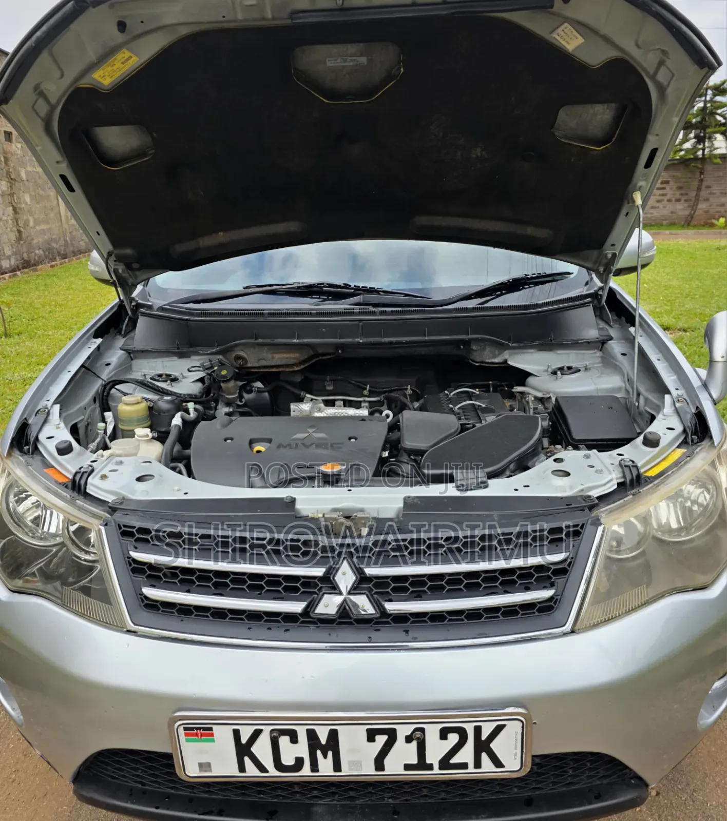 Mitsubishi Outlander 2010 Silver