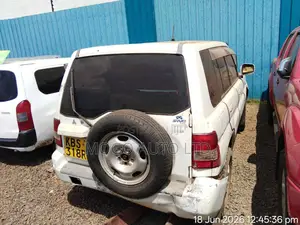 Mitsubishi Pajero 2005 White