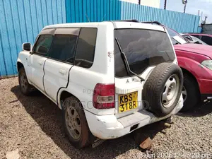 Mitsubishi Pajero 2005 White