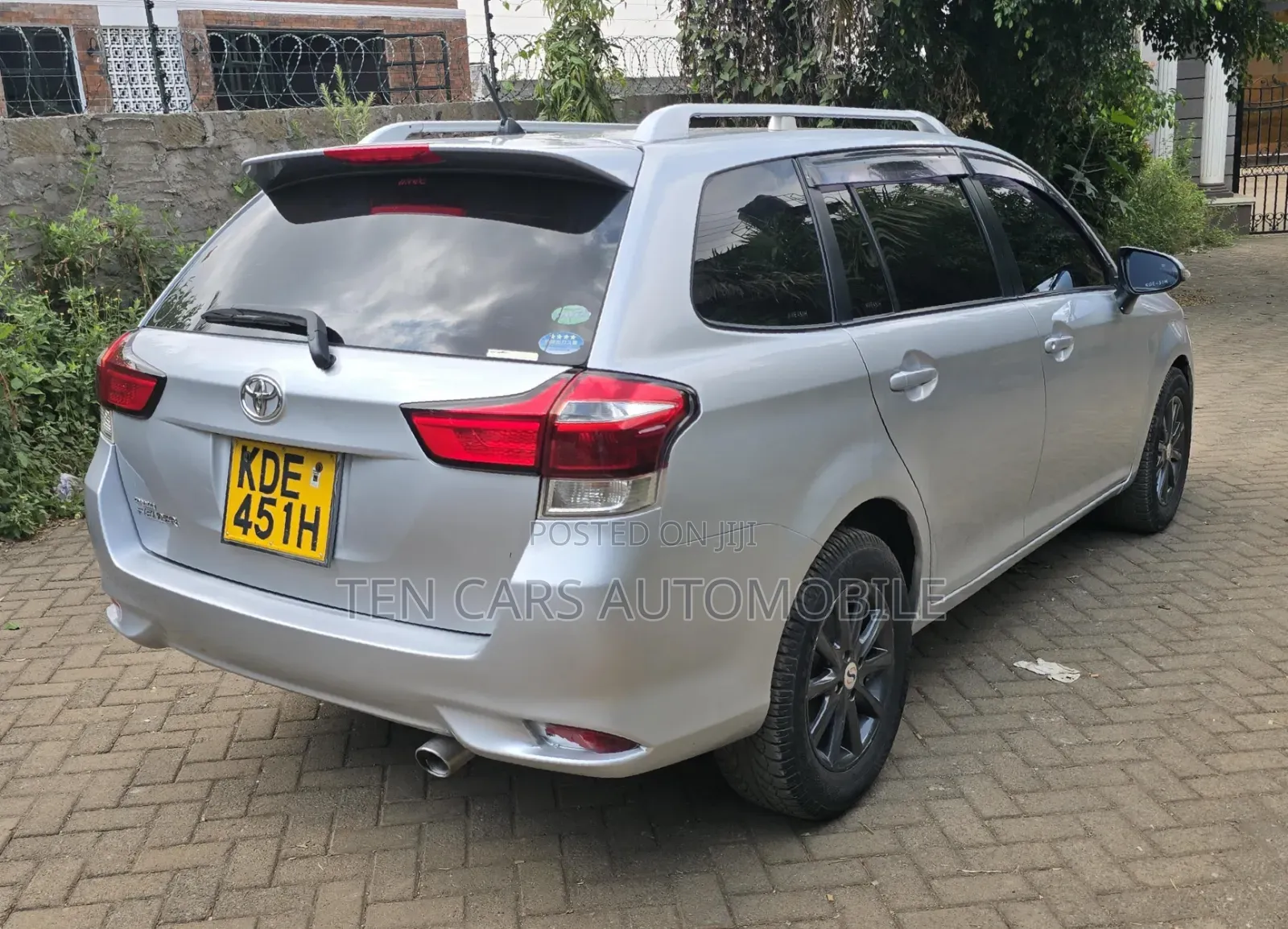 Toyota Corolla Fielder 2016 Silver