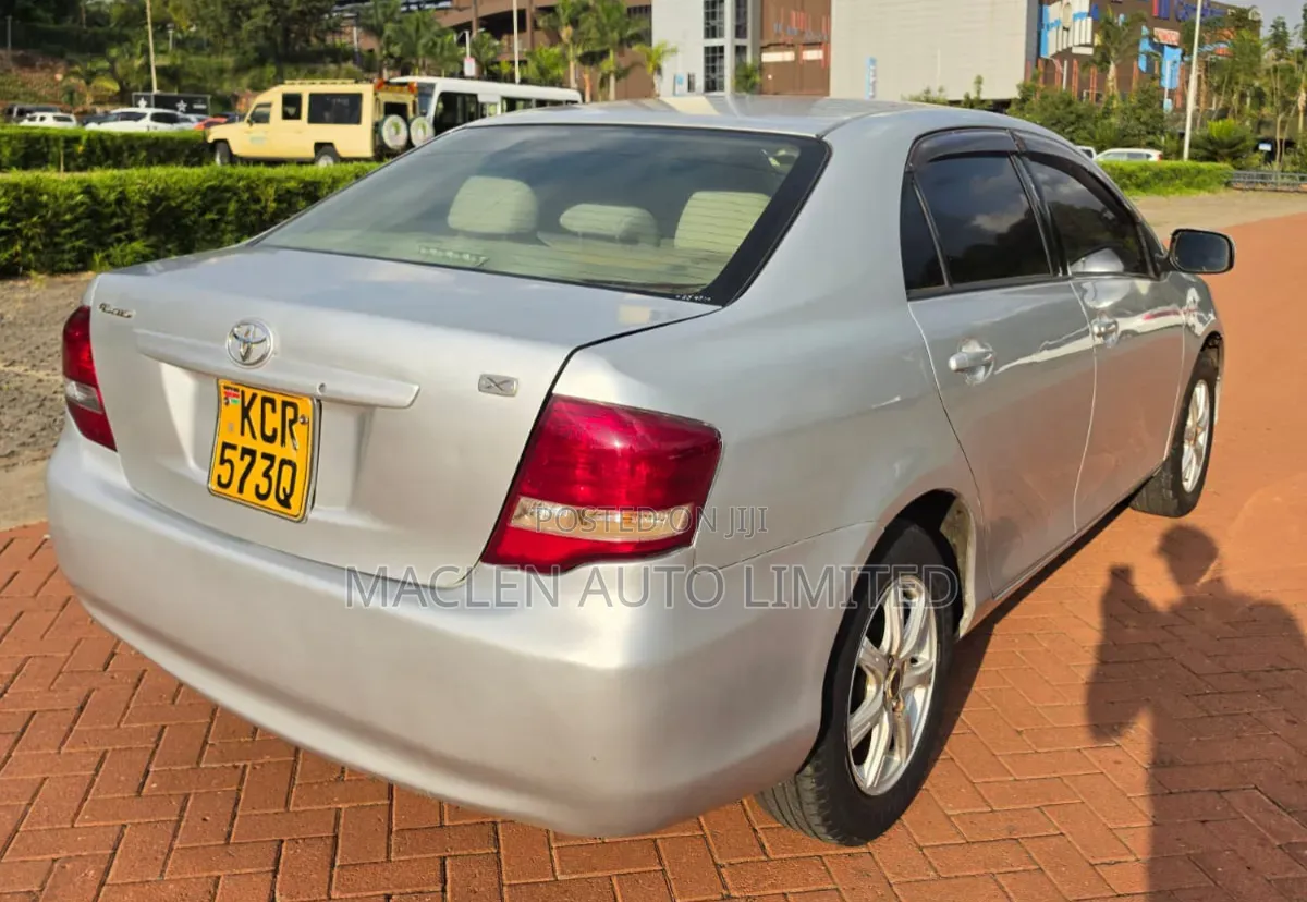 Toyota Axio 2012 Silver