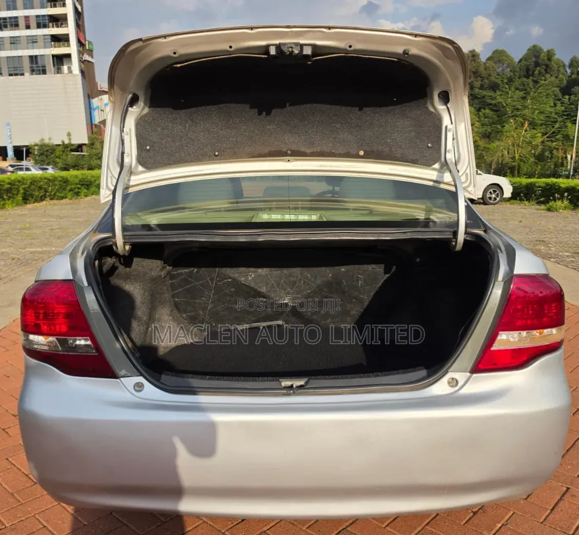 Toyota Axio 2012 Silver