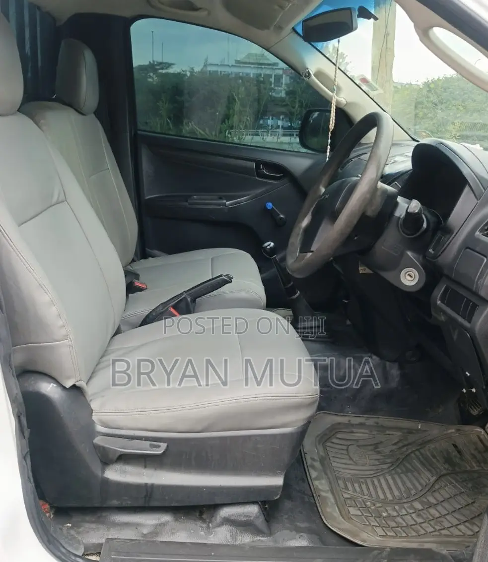 Isuzu D-MAX 2015 White