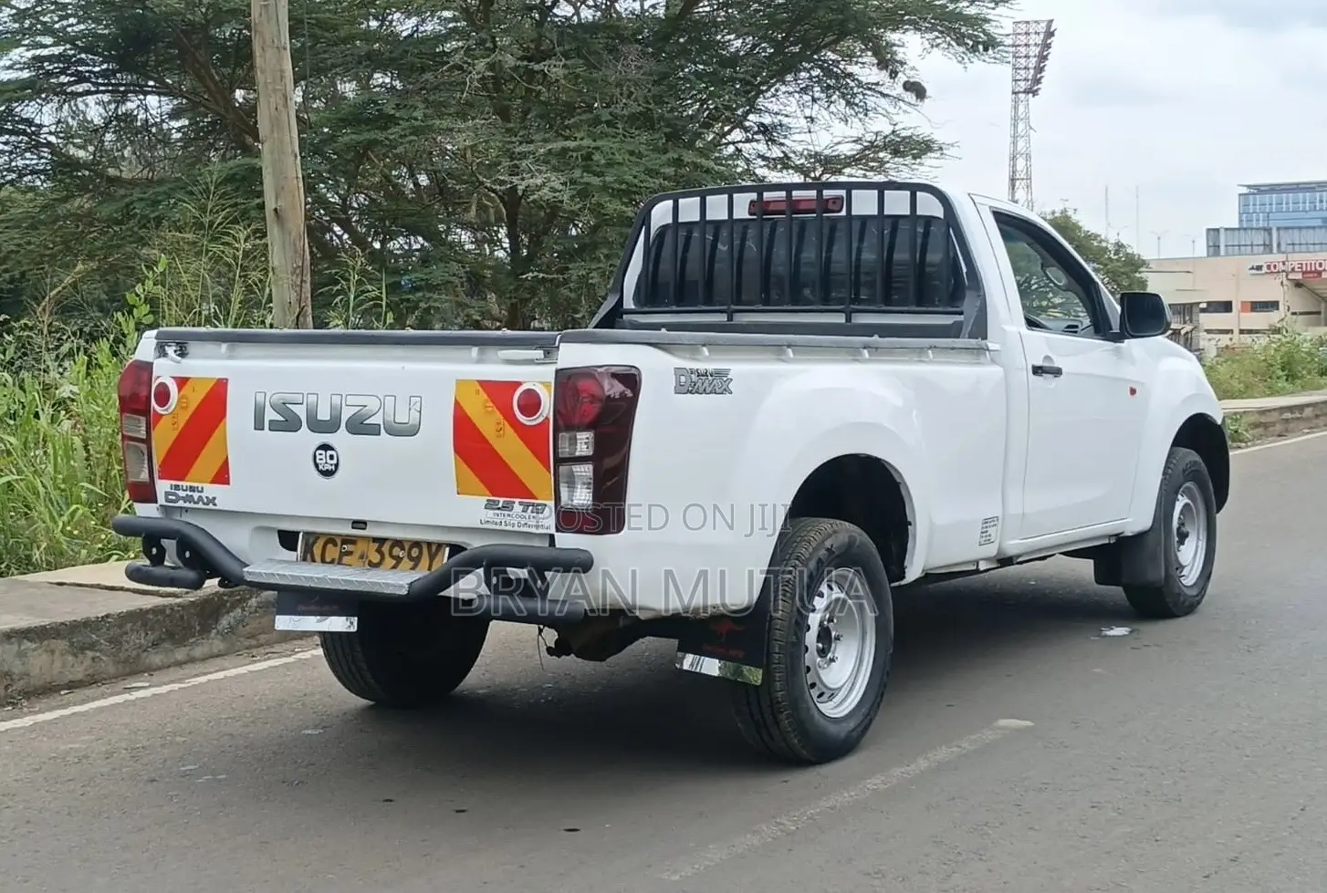Isuzu D-MAX 2015 White