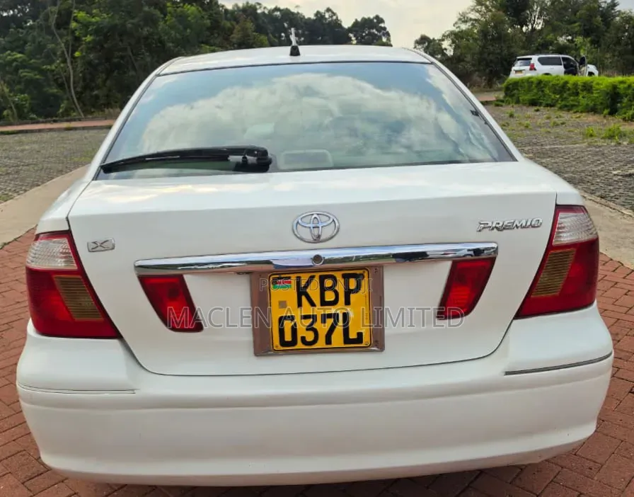 Toyota Premio 2005 White
