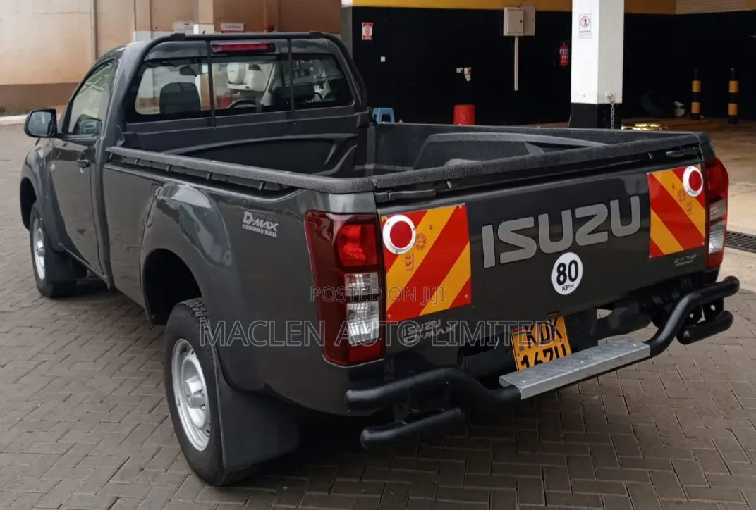 Isuzu D-MAX 2023 Gray