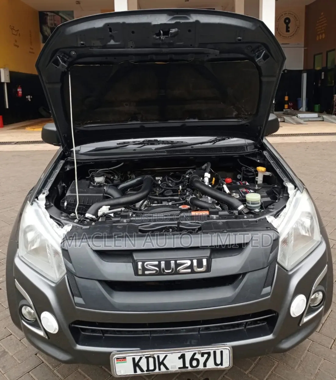 Isuzu D-MAX 2023 Gray