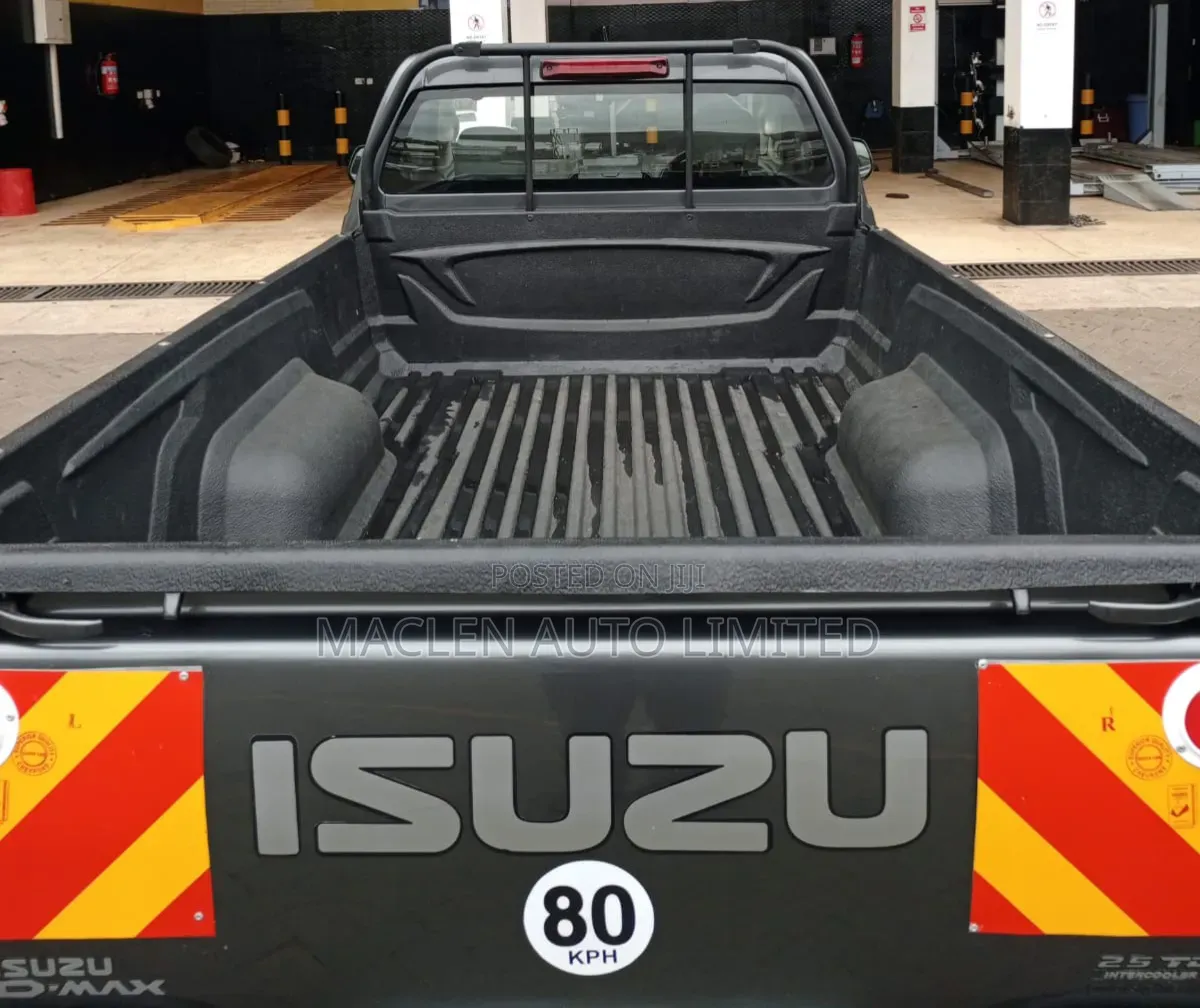Isuzu D-MAX 2023 Gray