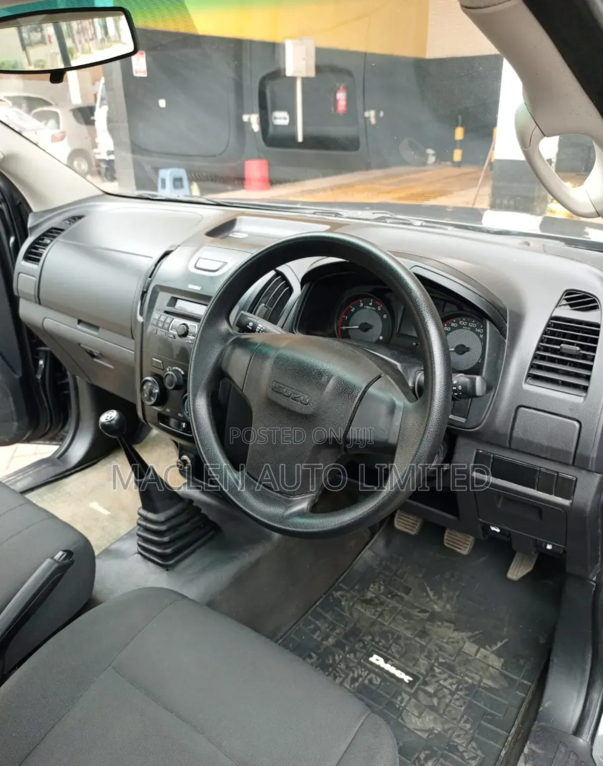 Isuzu D-MAX 2023 Gray