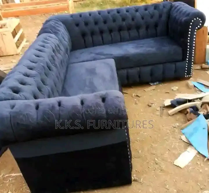 Black Corner Seat
