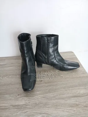 Stylish Black Heel Boots