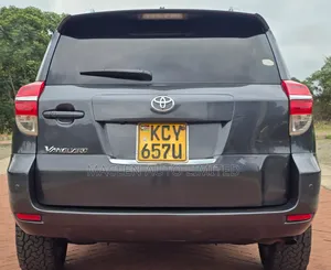 Toyota Vanguard 2012 Gray