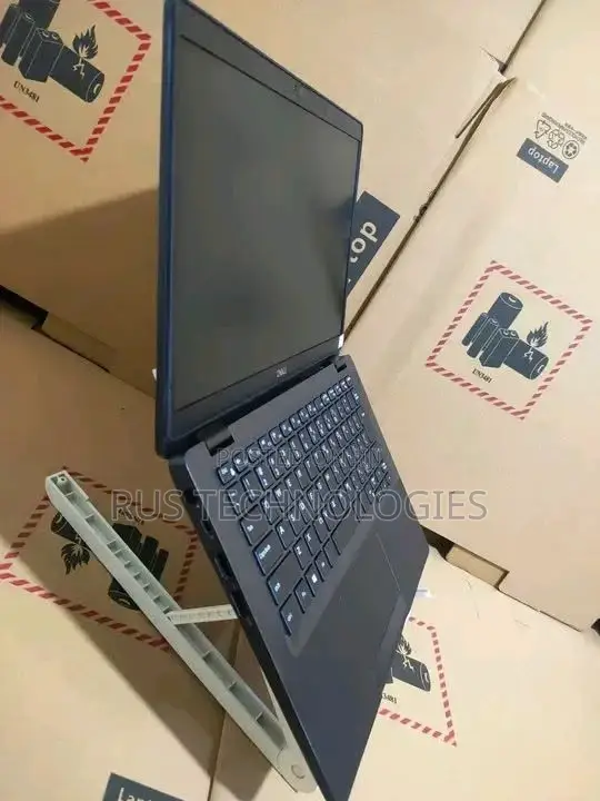 Laptop Dell Latitude 5300 8GB Intel Core i7 SSD 256GB