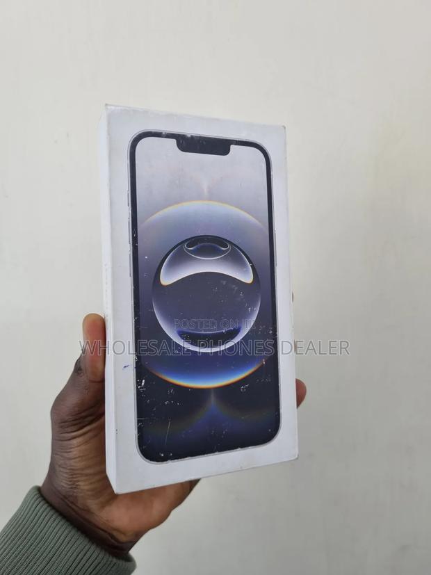 New Apple iPhone 16e 128 GB White
