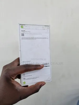 New Apple iPhone 16e 128 GB White