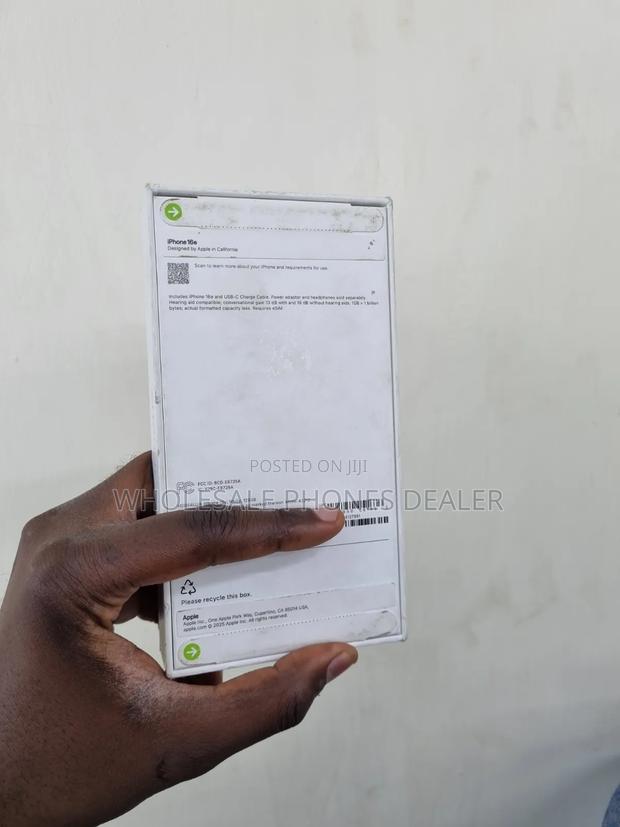 New Apple iPhone 16e 128 GB White - thumbnail 2