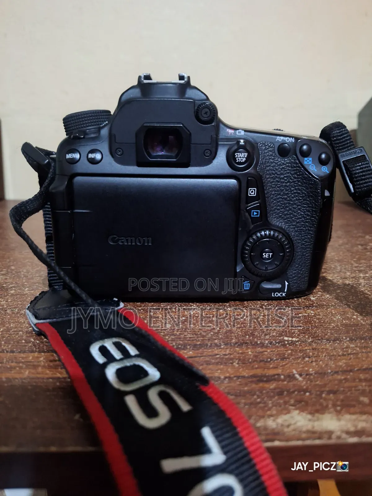 Canon Camera 70d With 18-200mm Lems